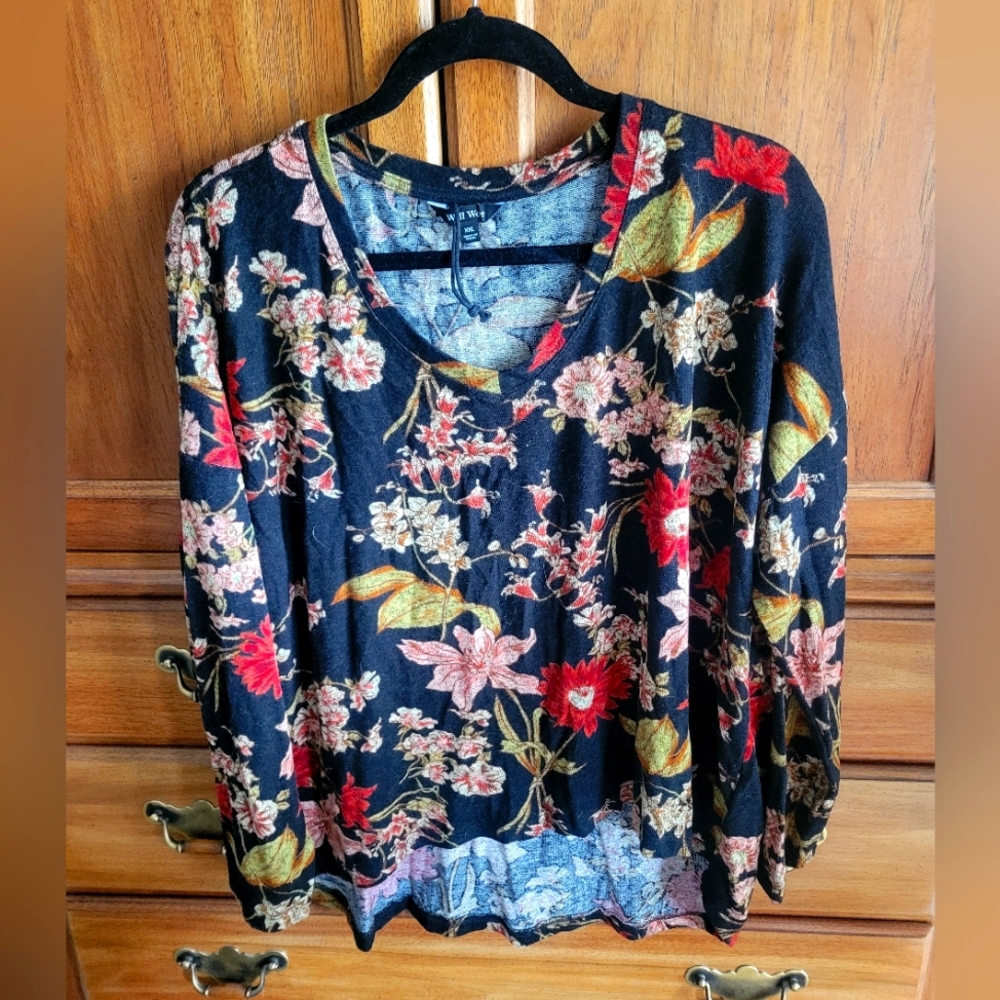 Ladies Black Floral Sweater Well Worn Brand